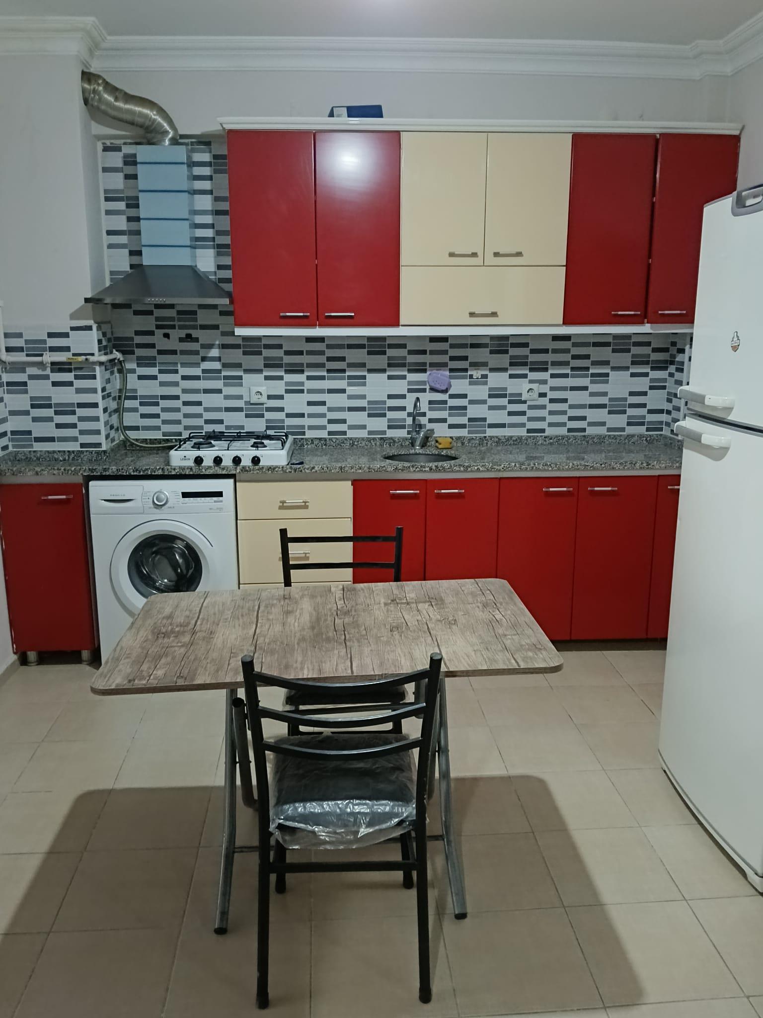 Dairenin mutfağı, beyaz eşyalarıyla, Bala Kız Apartı