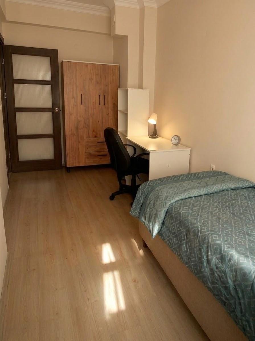 Tek Kişilik Oda, Tek kişilik oda, Bala Kız Apartı